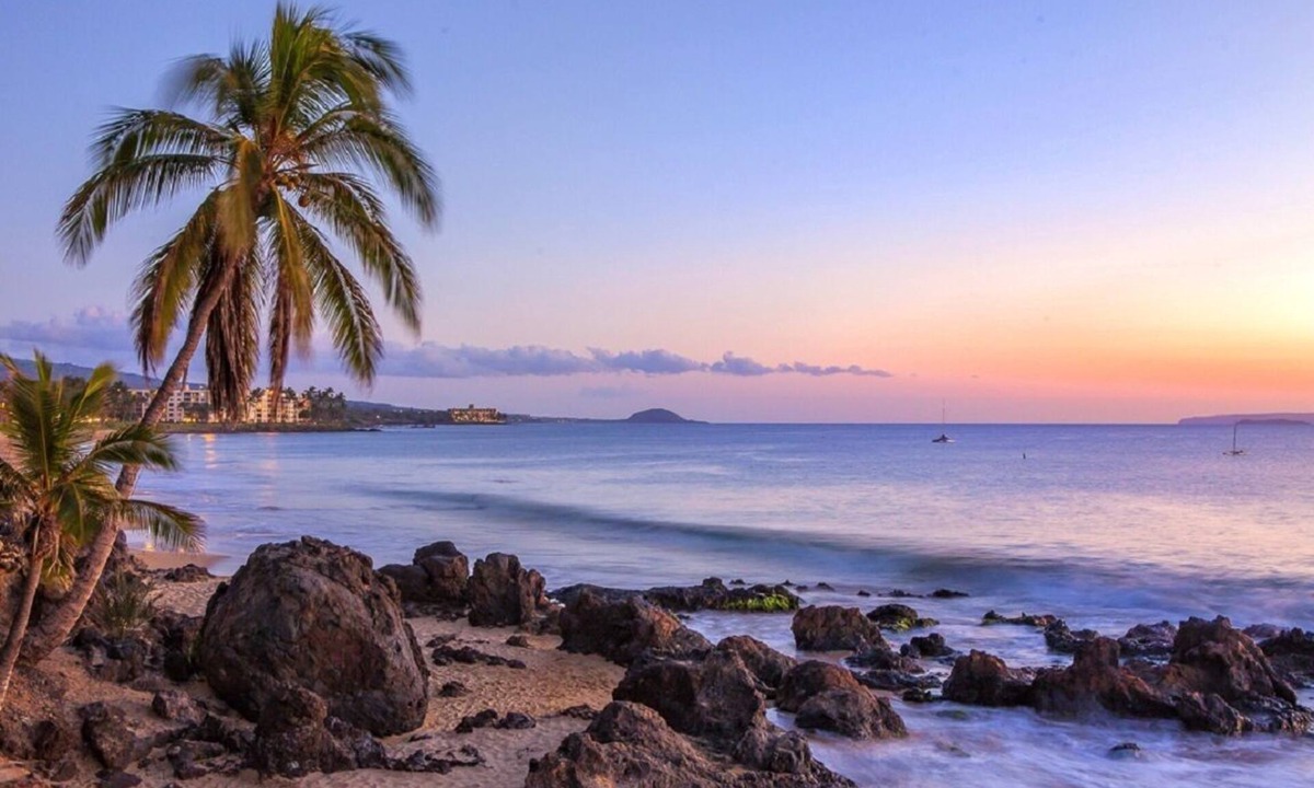 Kihei Condo | Hale Ili Ili #A, Panoramic Oceanfront Unit, Steps from Charley Young, A/C