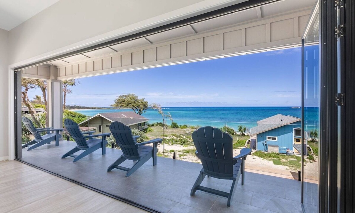 Laie House | Hale Makai - AC, Beachfront