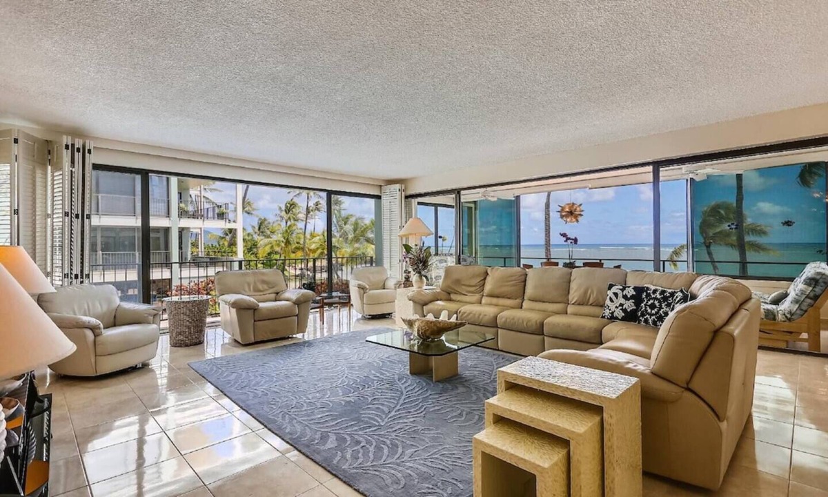 Kuliouou - Kalani Iki Condo | Hale Moana~Beachfront