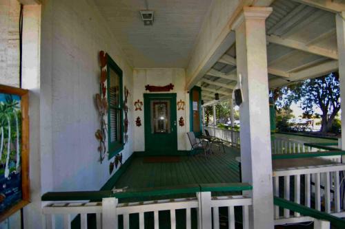 Naalehu Bed & Breakfast | Hale Naalehu LLC
