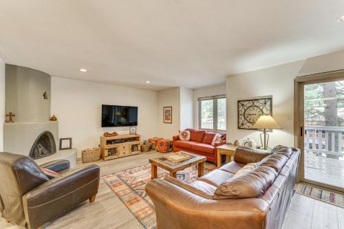 Angel Fire House | Half Mi to Angel Fire Resort: Townhome w/Grill!