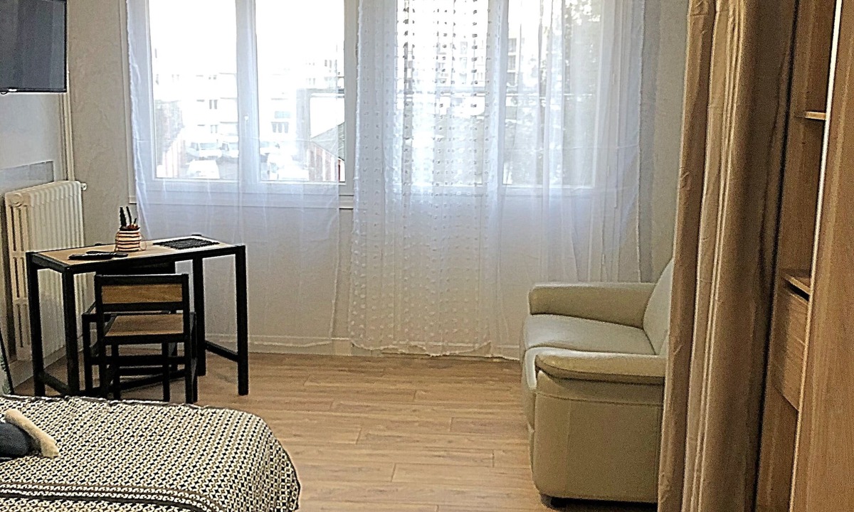 Sainte-Therese-Demi-Lune Apartment | Half-moon apartment