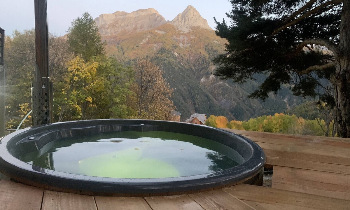 Pra Loup Apartment | Half of chalet 300 meters from the gondola, breathtaking view