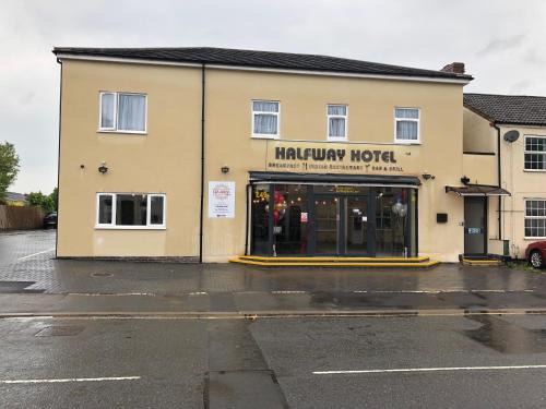 Coalville Hotel | Halfway Hotel