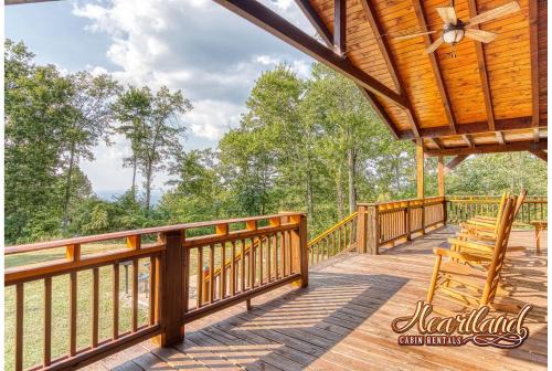 Sevierville Ski Chalet | Halfway to Heaven
