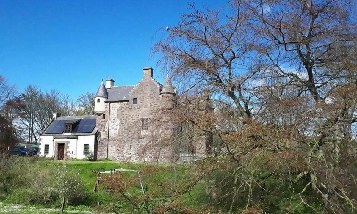 Inverbervie Other | Hallgreen castle
