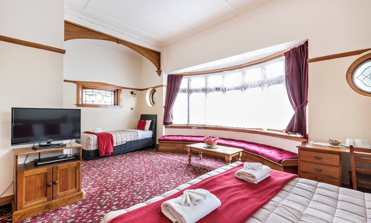 Te Aro Hotel | Halswell Lodge - Motel