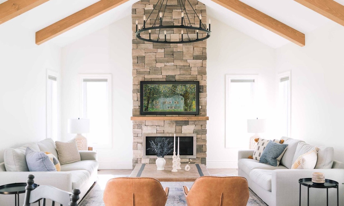 Greater Napanee House | Hambly House - Modern Farmhouse near PEC