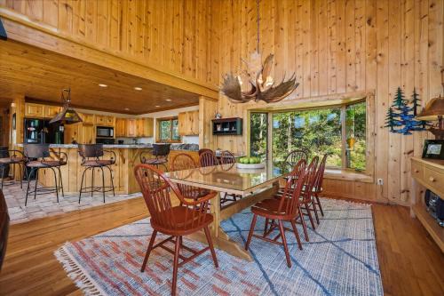 Hamilton Creek House | Hamilton Creek Cabin home
