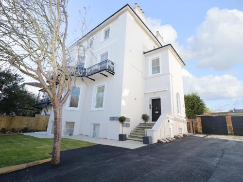 Ryde Apartment | Hamilton's Studio