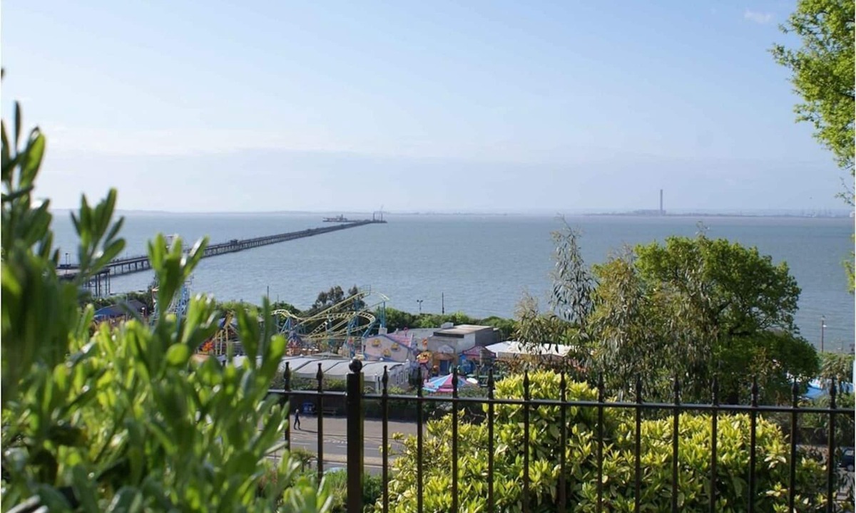 Southend-on-Sea Bed & Breakfast | Hamiltons Boutique Hotel