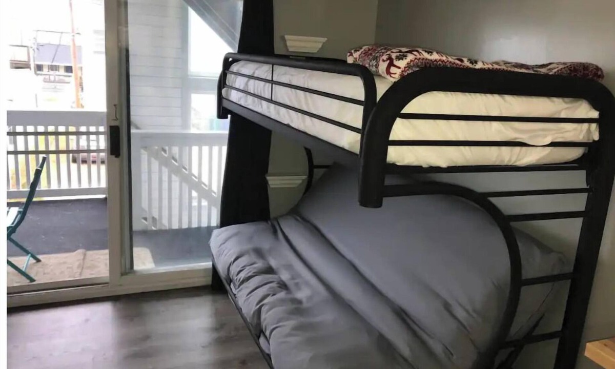 Hampton Apartment | Hampton Beach Condo a Block off the Beach!