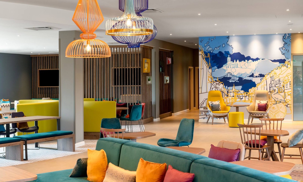 High Wycombe Hotel | Hampton by Hilton High Wycombe