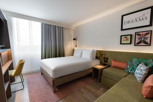 Saint-Ouen Hotel | Hampton By Hilton Paris Saint Ouen