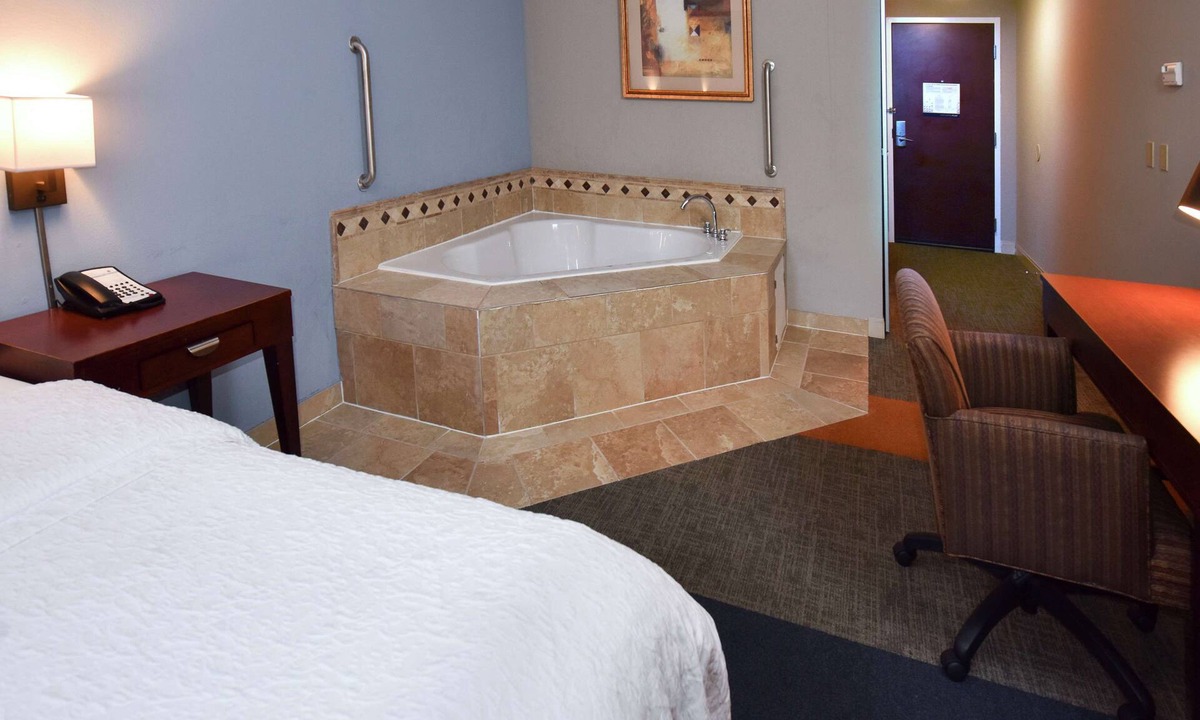 Alexander City Hotel | Hampton Inn Alexander City