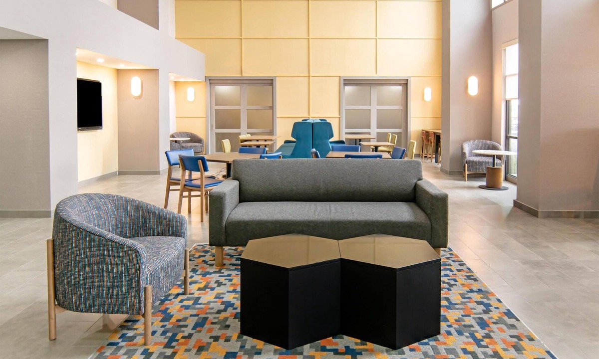 Forest Hill Hotel | Hampton Inn and Suites Fort Worth/Forest Hill