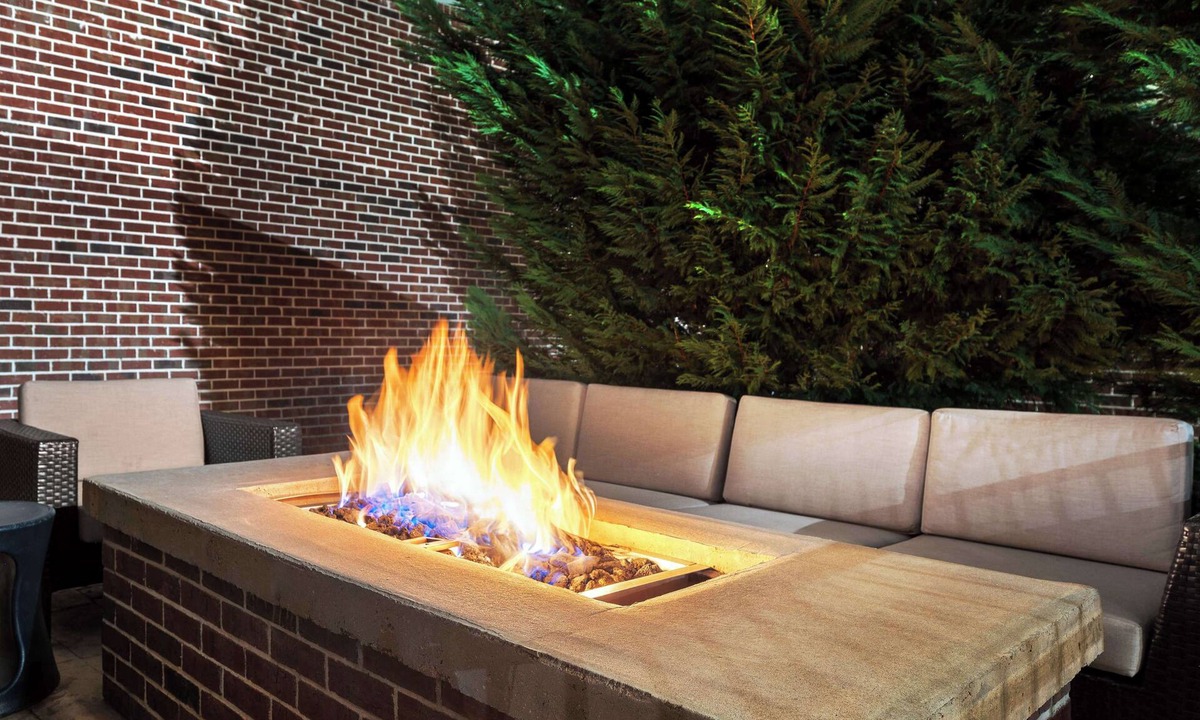 McDonough Hotel | Hampton Inn Atlanta McDonough