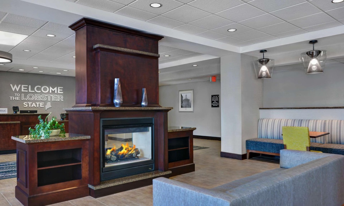 Bath Hotel | Hampton Inn Bath (Brunswick Area)
