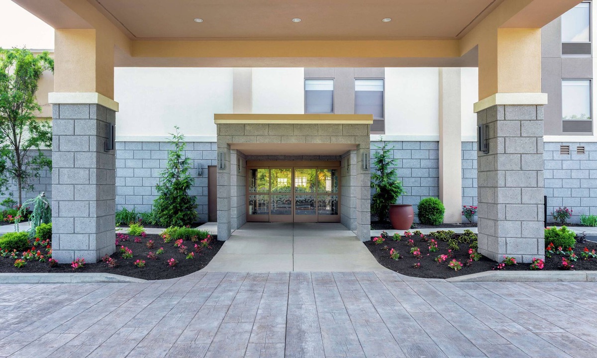 Bedford Hotel | Hampton Inn Bedford
