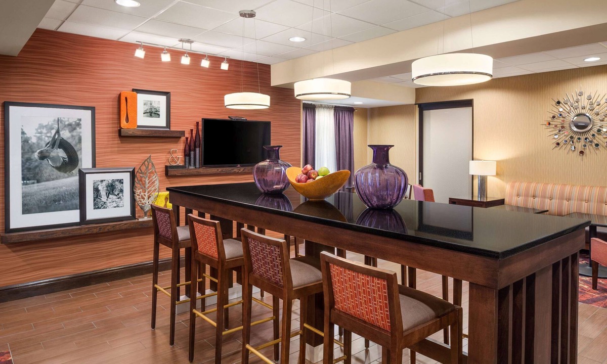 Pricedale Hotel | Hampton Inn Belle Vernon