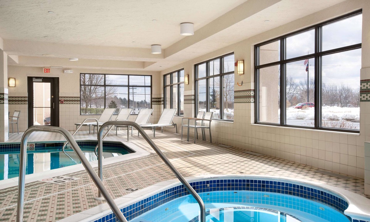 Braintree Hotel | Hampton Inn Boston/Braintree