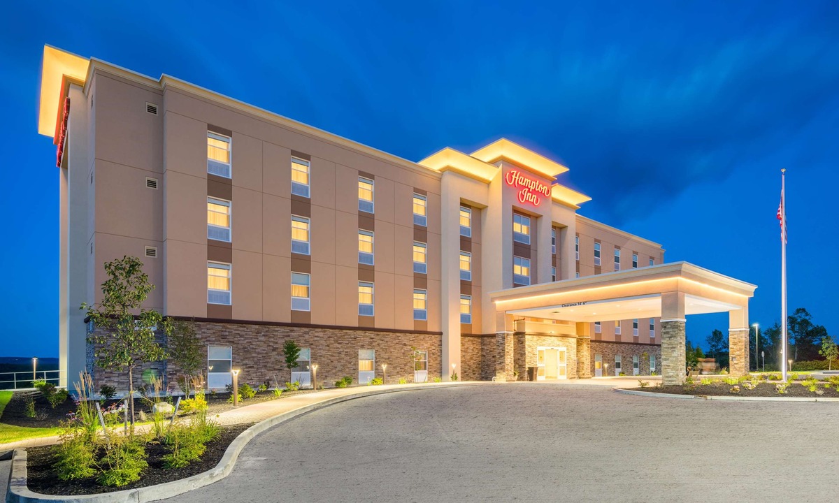 Oxford Hotel | Hampton Inn by Hilton Oxford, ME