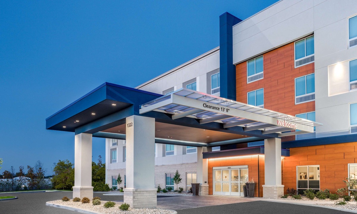 Bedford Hotel | Hampton Inn by Hilton Bedford