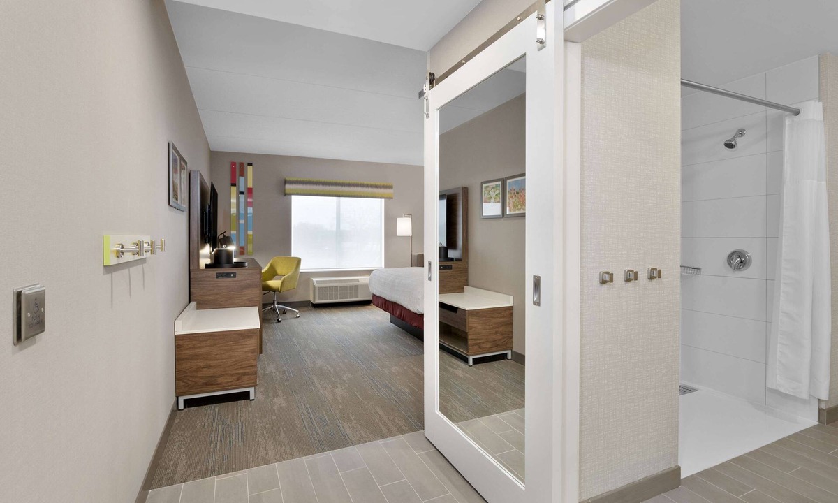 Cornwall Hotel | Hampton Inn By Hilton Cornwall
