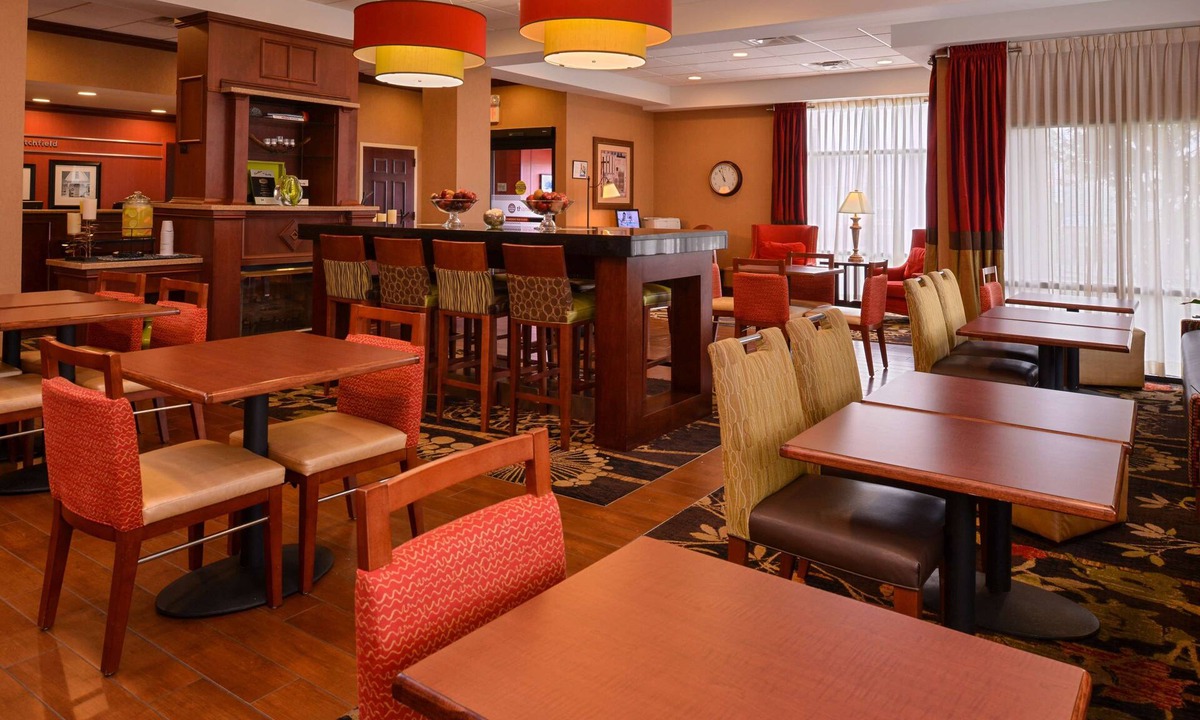 Litchfield Hotel | Hampton Inn by Hilton Litchfield