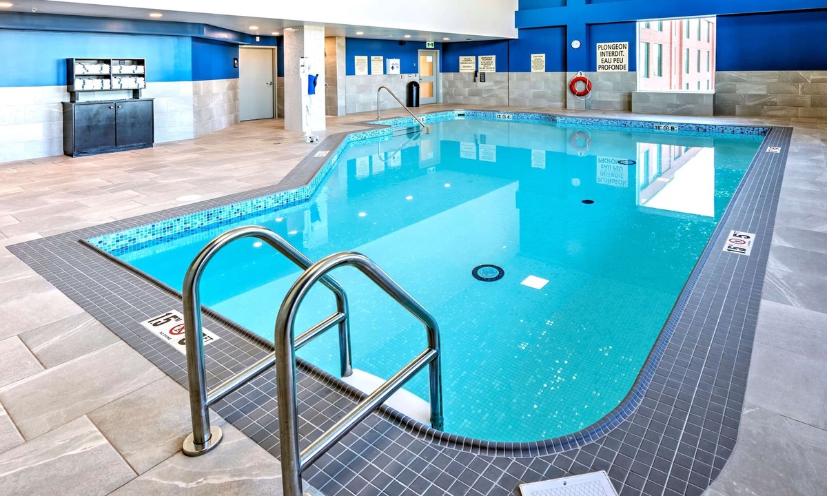 Ottawa Division Hotel | Hampton Inn by Hilton Ottawa