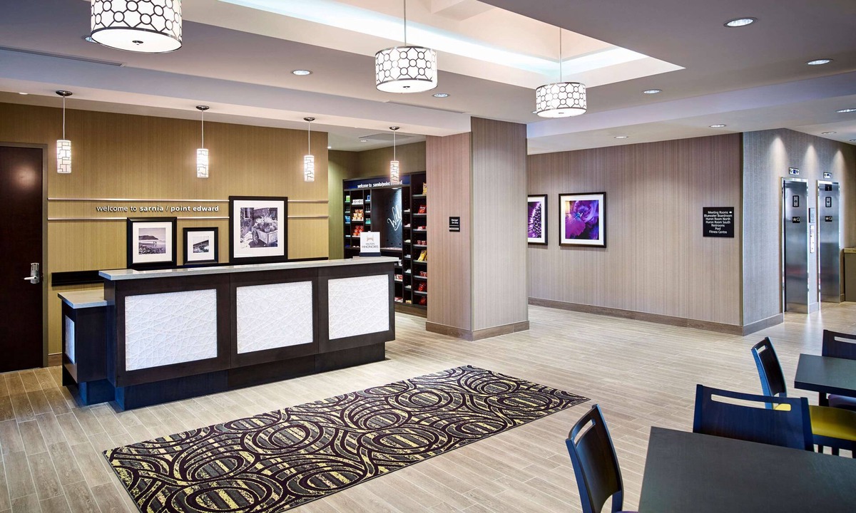 Point Edward Hotel | Hampton Inn by Hilton Sarnia/Point Edward