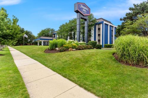 Naperville Hotel | Hampton Inn Chicago-Naperville