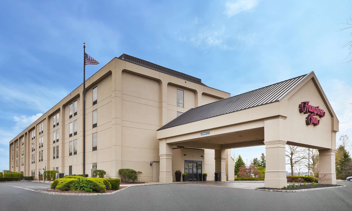 Clinton Hotel | Hampton Inn Clinton
