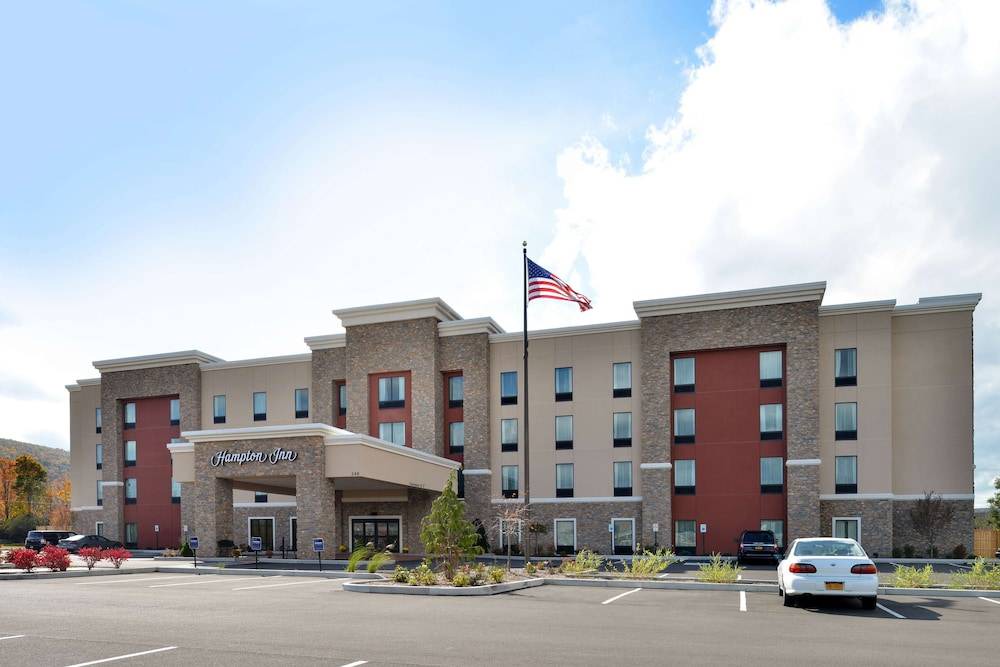 Painted Post Hotel | Hampton Inn Corning/Painted Post