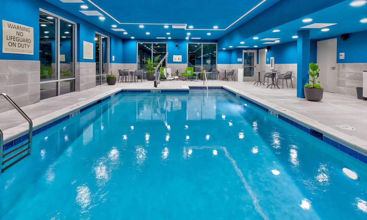 Danville Hotel | Hampton Inn Danville, VA