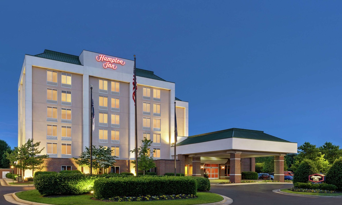 Potomac Falls Hotel | Hampton Inn Dulles/Cascades