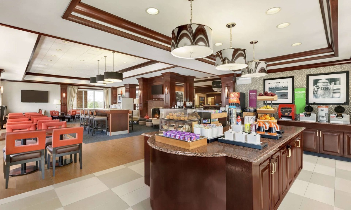Potomac Falls Hotel | Hampton Inn Dulles - Cascades