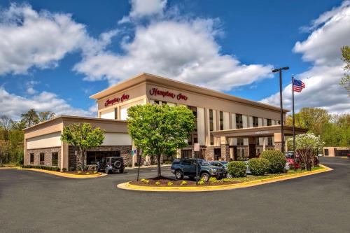 Montclair Hotel | Hampton Inn Dumfries/Quantico