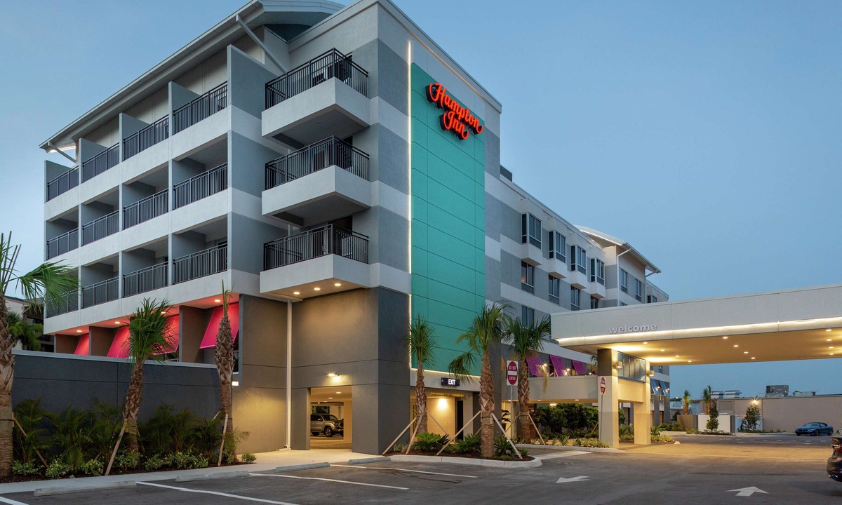 Dunedin Hotel | Hampton Inn Dunedin