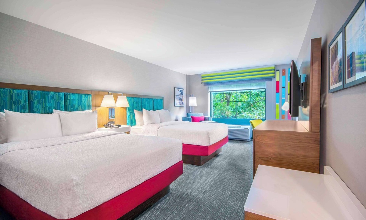 East Aurora Hotel | Hampton Inn East Aurora