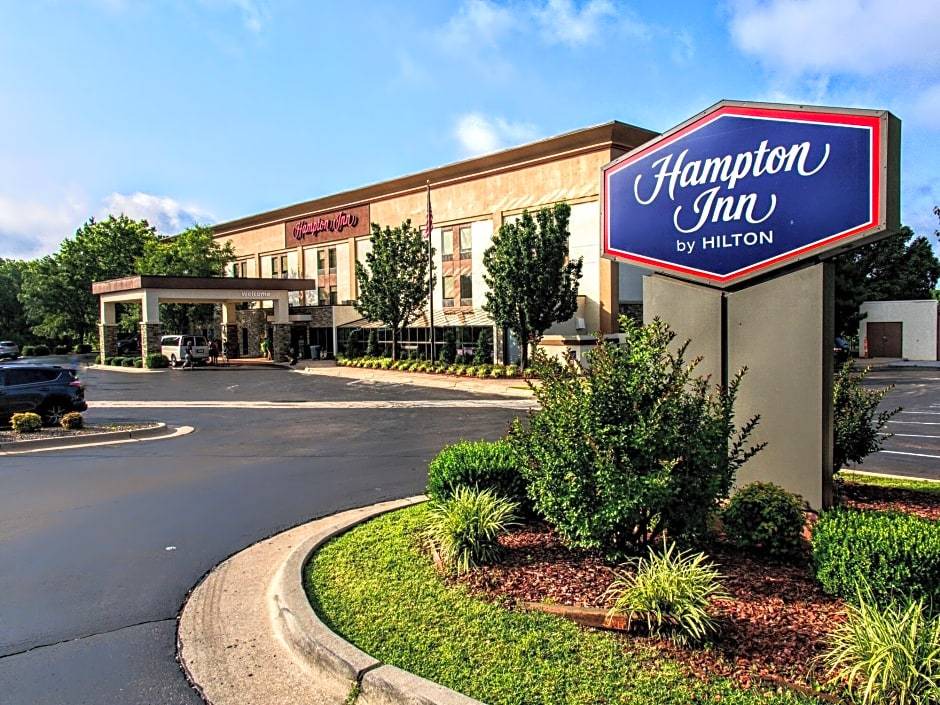 Edmond Hotel | Hampton Inn Edmond