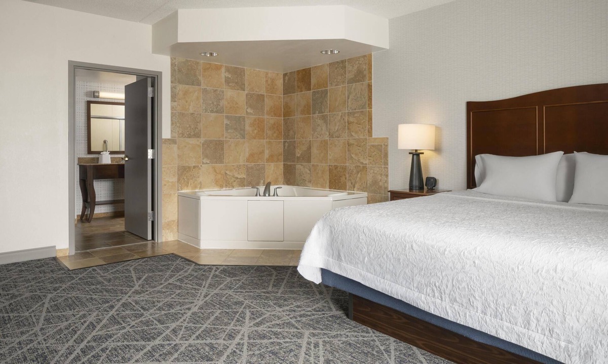 Big Flats Airport Hotel | Hampton Inn Elmira/Horseheads