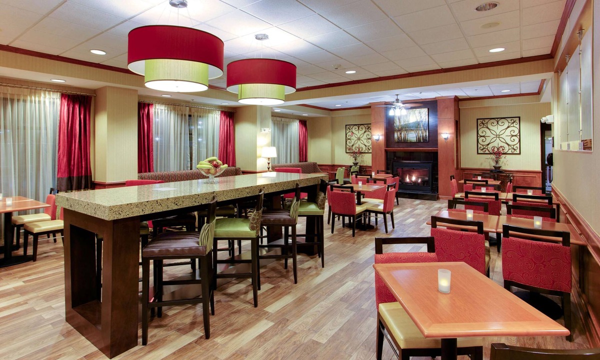Emporia Hotel | Hampton Inn Emporia