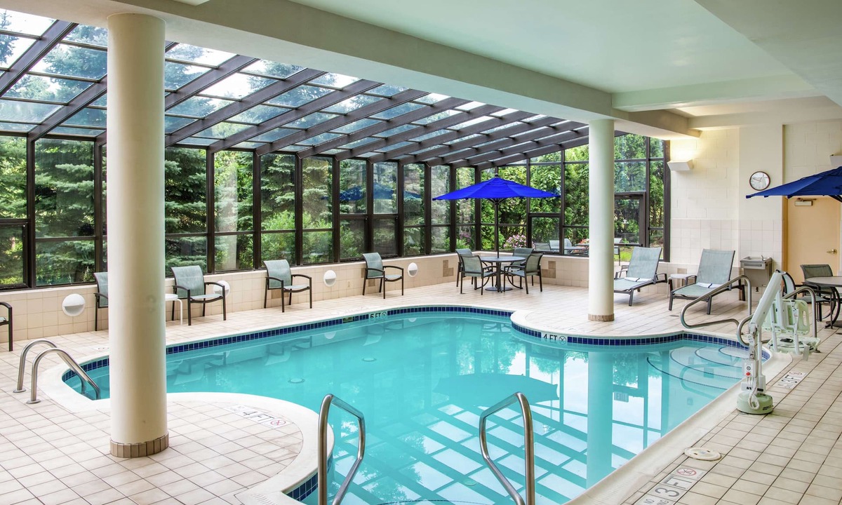 Erie Hotel | Hampton Inn Erie-South