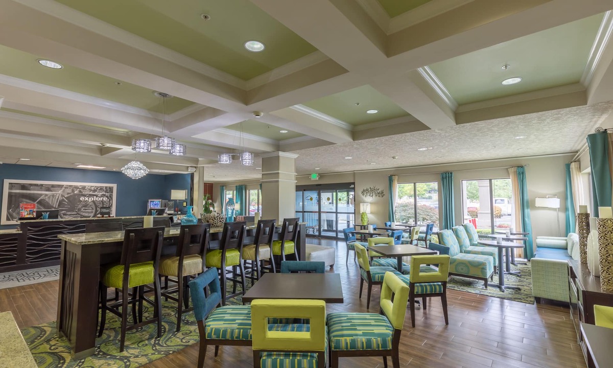 Western Hotel | Hampton Inn Eugene