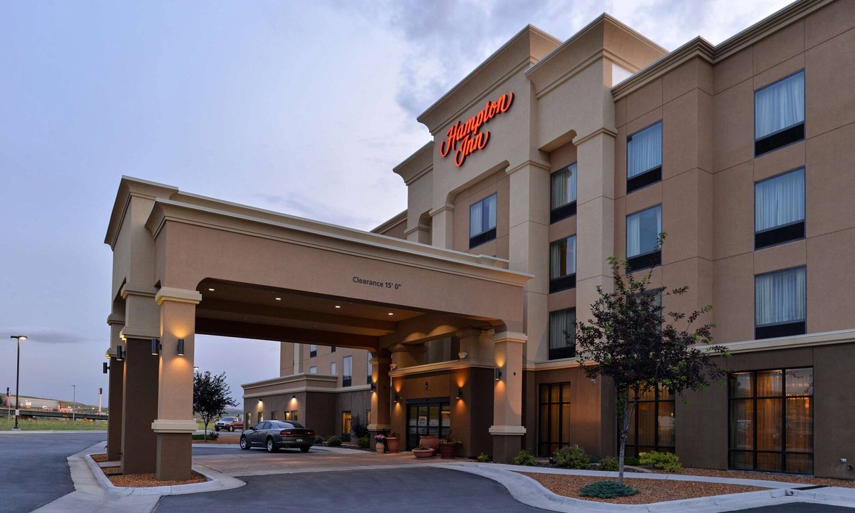 Evanston Hotel | Hampton Inn Evanston