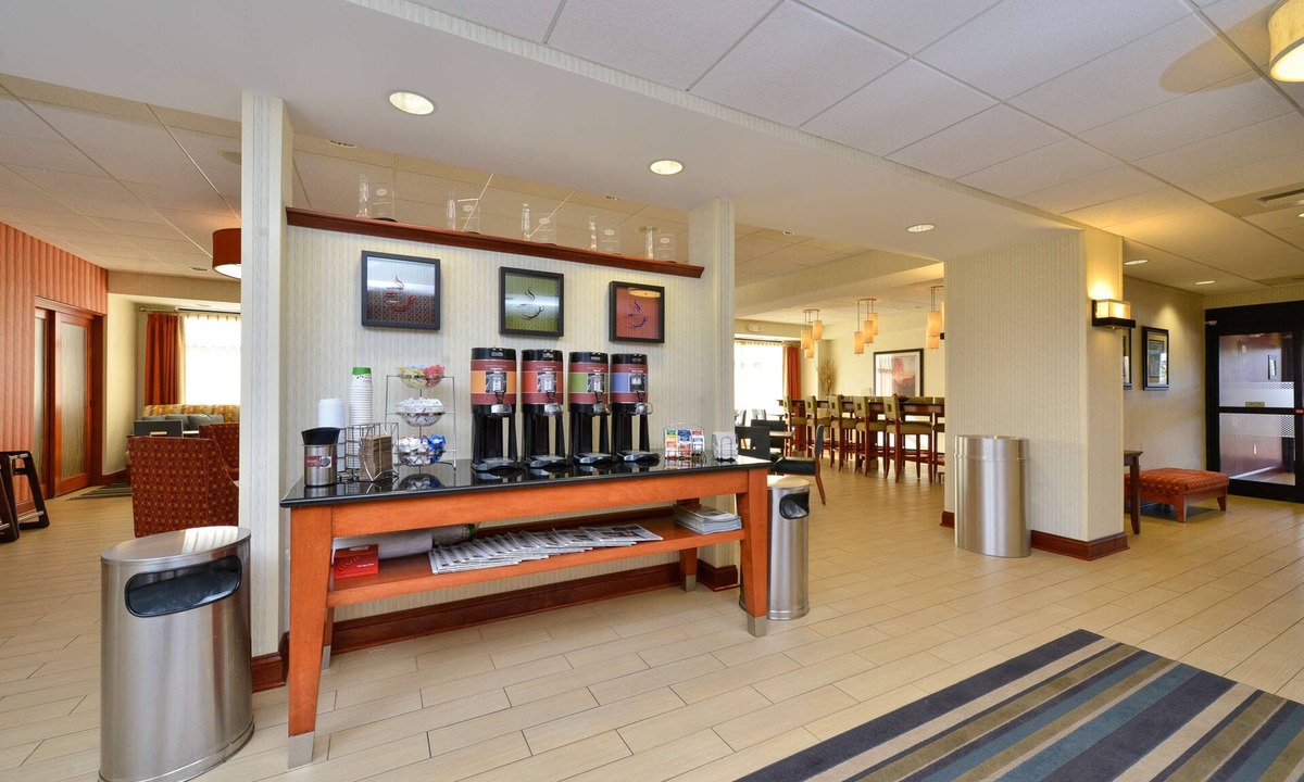 Farmville Hotel | Hampton Inn Farmville, VA