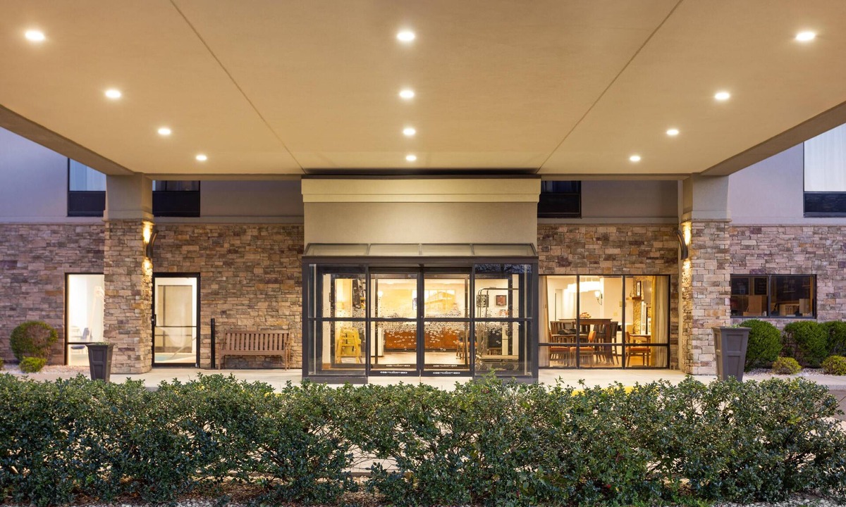 Eckhart Mines Hotel | Hampton Inn Frostburg