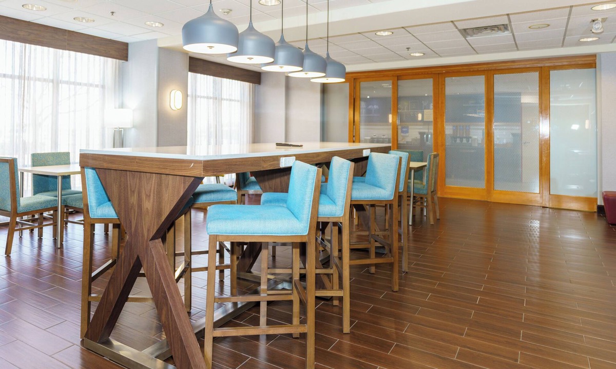 Garden City Hotel | Hampton Inn Garden City