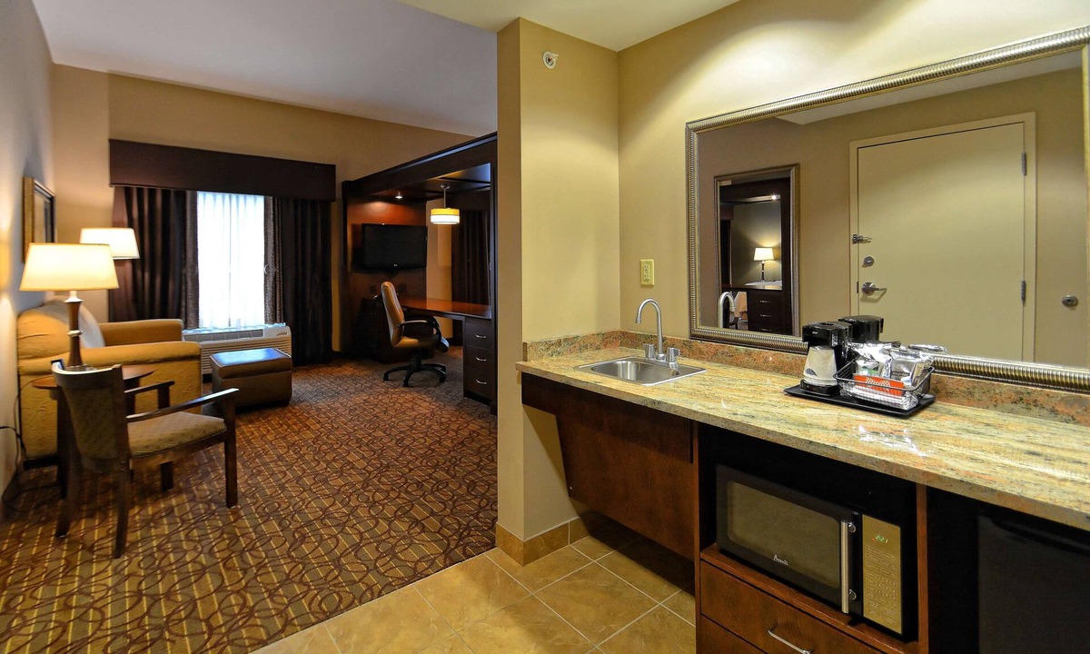 Geneseo Hotel | Hampton Inn Geneseo